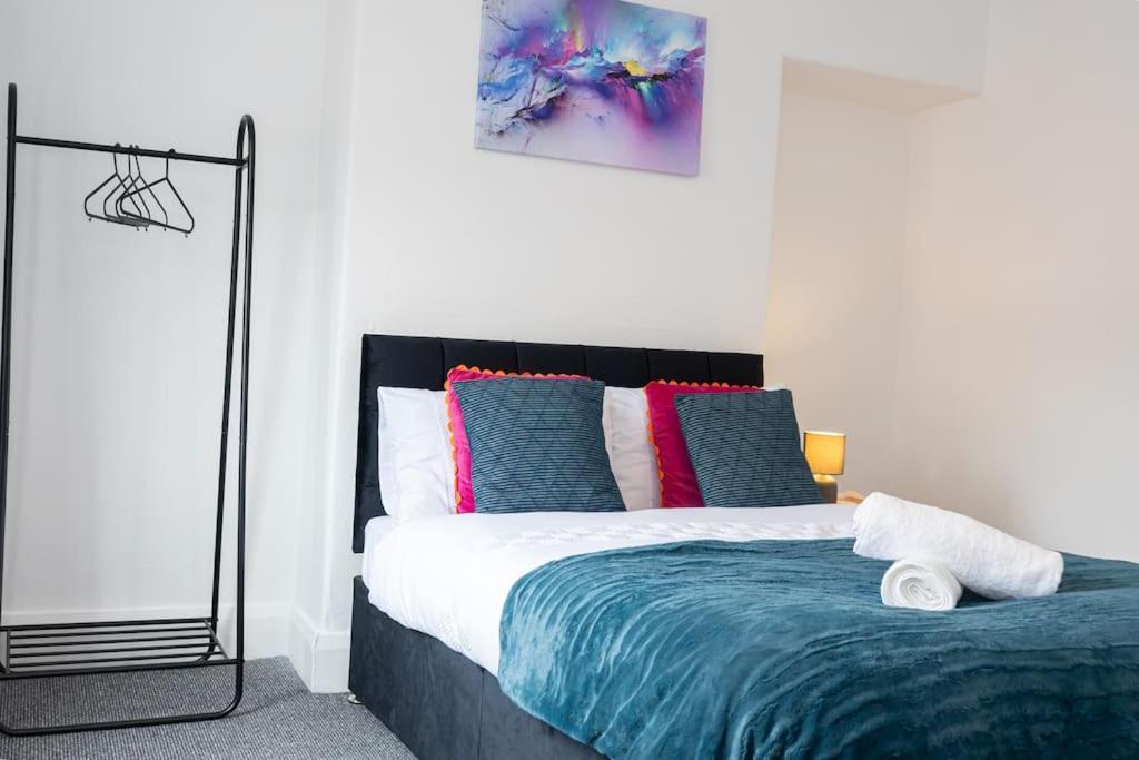 Bright & Modern 3 Bedroom Old Trafford Home Manchester Exterior photo