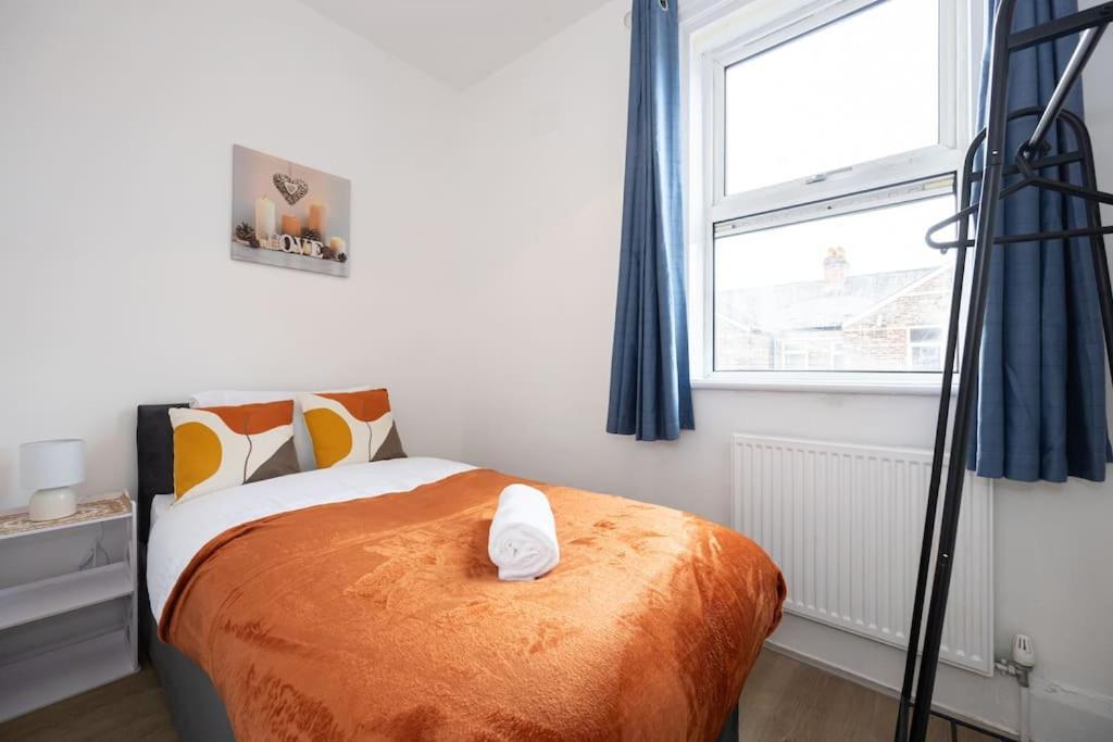 Bright & Modern 3 Bedroom Old Trafford Home Manchester Exterior photo